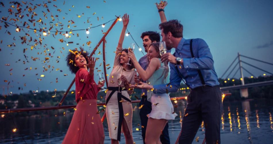 Sunset-to-Midnight: Best Beachside Hangouts in the City