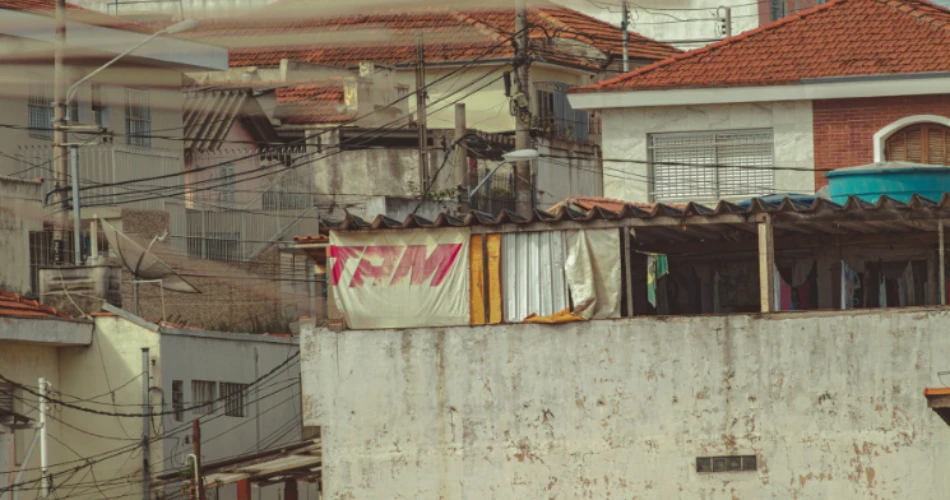 Dharavi. Menjelajahi Semangat dan Perusahaan Slum Terbesar di Asia