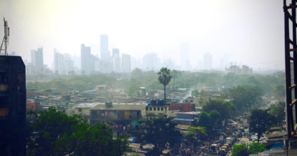 Dharavi. Menjelajahi Semangat dan Perusahaan Slum Terbesar di Asia